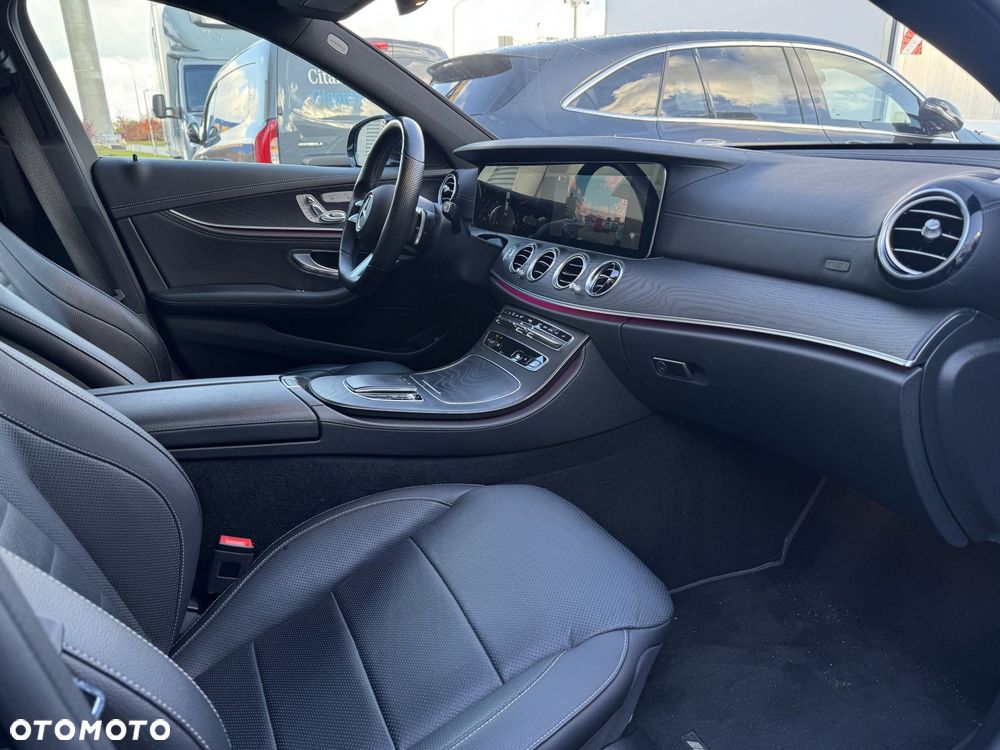 Mercedes-Benz Klasa E 220 d 4-Matic AMG - 21