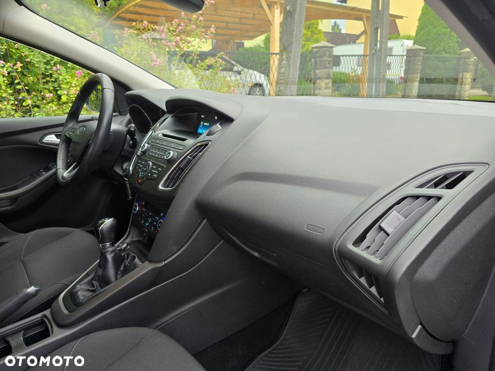 Ford Focus 1.0 EcoBoost Gold X (Edition) - 29
