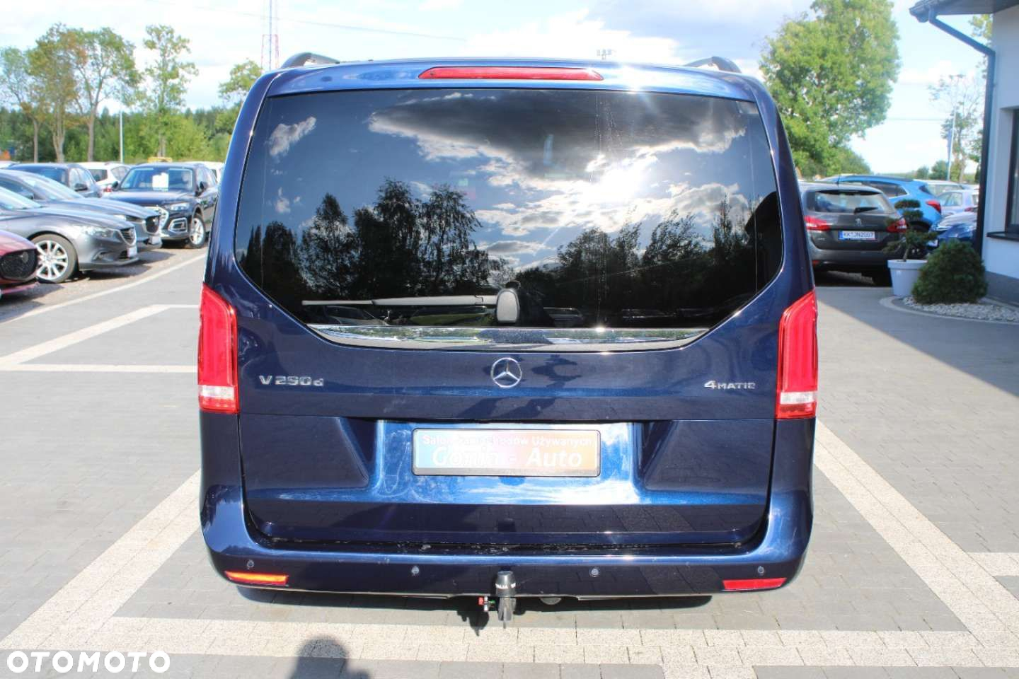 Mercedes-Benz Klasa V - 16