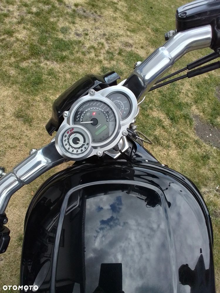 Harley-Davidson V-Rod Muscle - 5