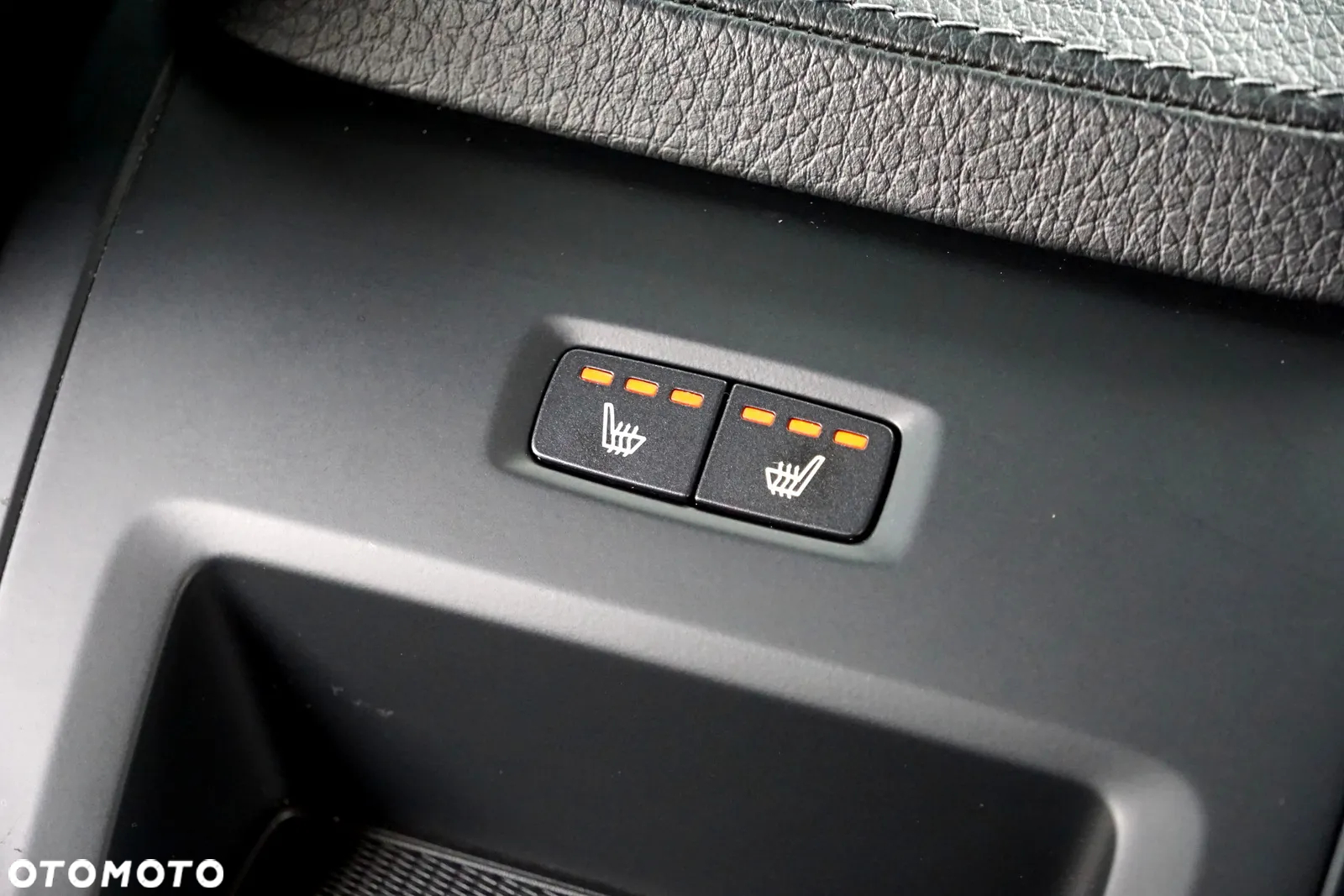 Volvo V90 Cross Country D4 AWD - 25