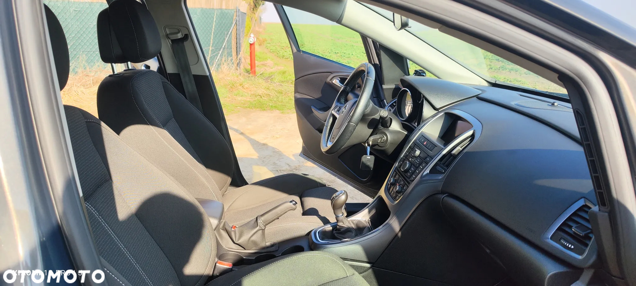 Opel Astra 1.4 Turbo Sports Tourer - 16