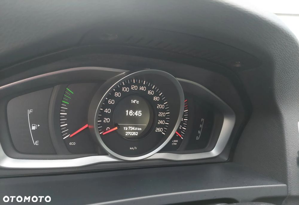 Volvo V60 T4 Momentum - 14
