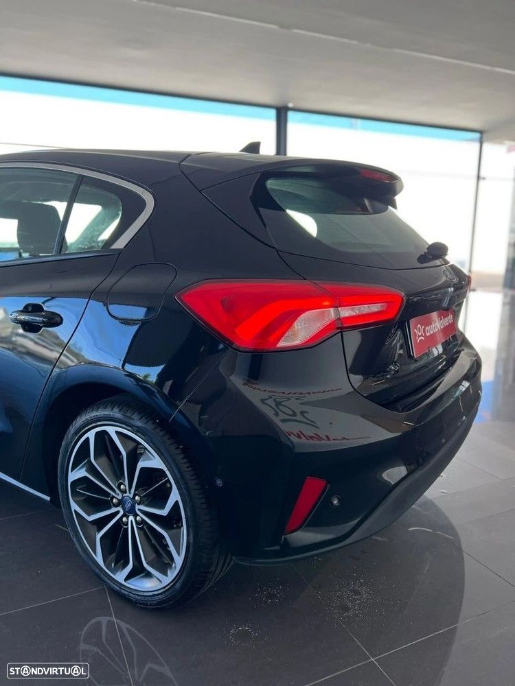 Ford Focus 1.0 EcoBoost S&S ST-LINE - 6