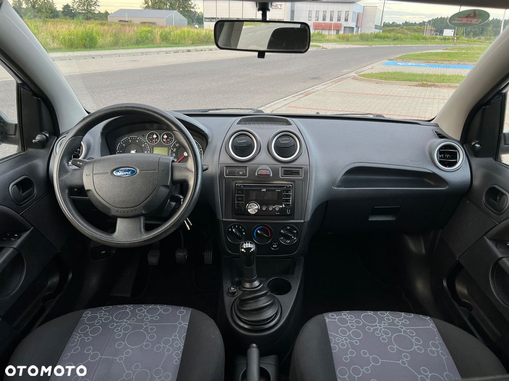 Ford Fiesta 1.4 Ambiente - 13