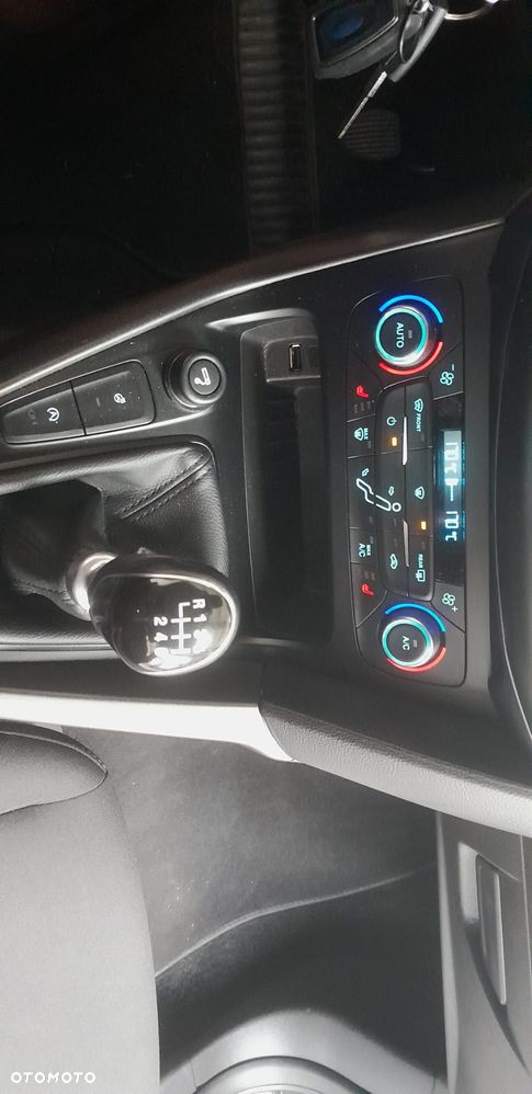 Ford Focus - 25