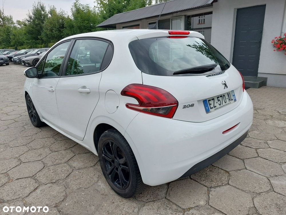 Peugeot 208 - 7