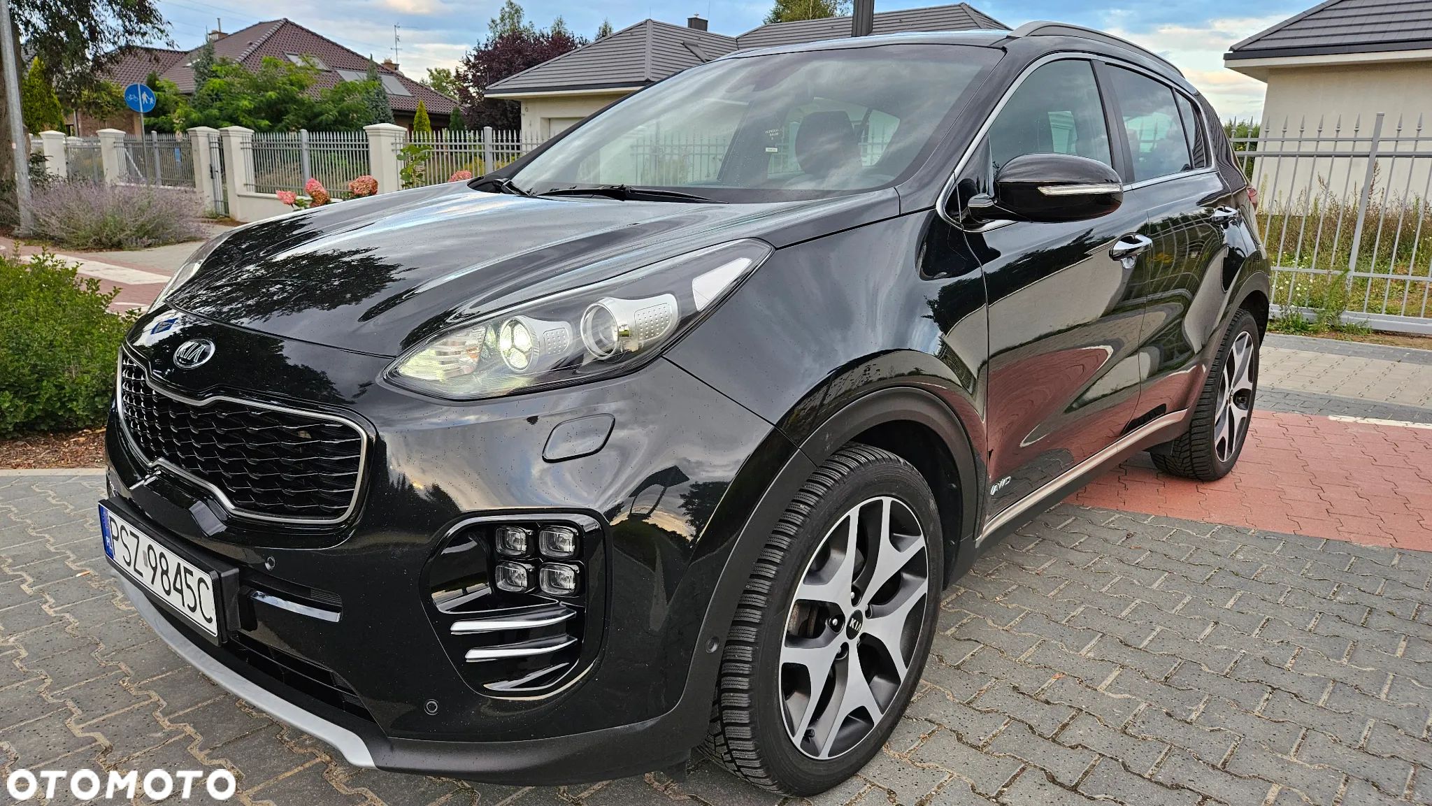 Kia Sportage 2,0 CRDI AWD GT Line - 1