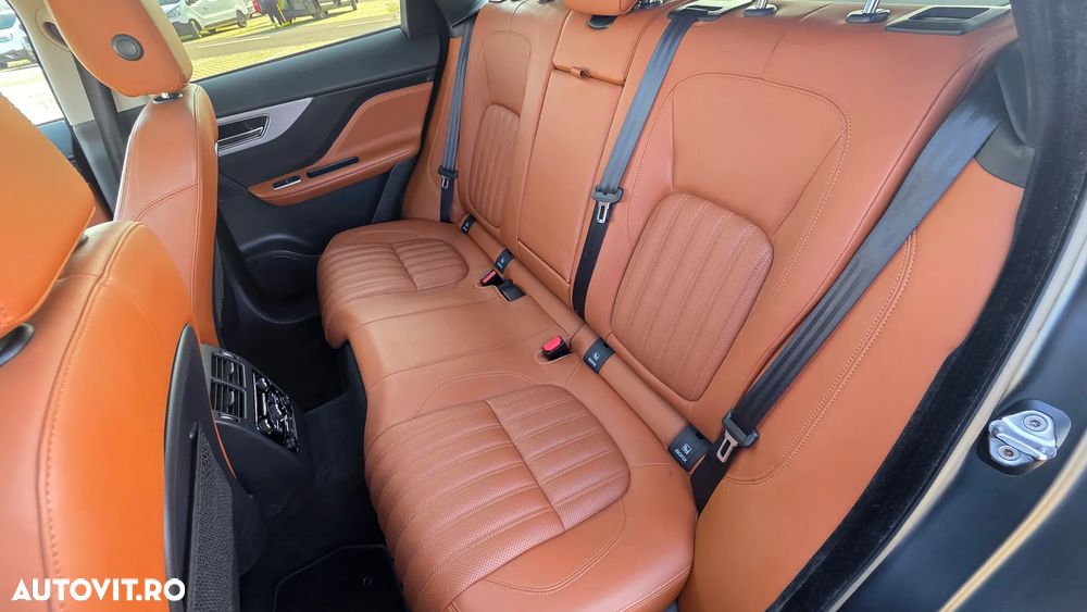Jaguar F-Pace D300 AWD - 19