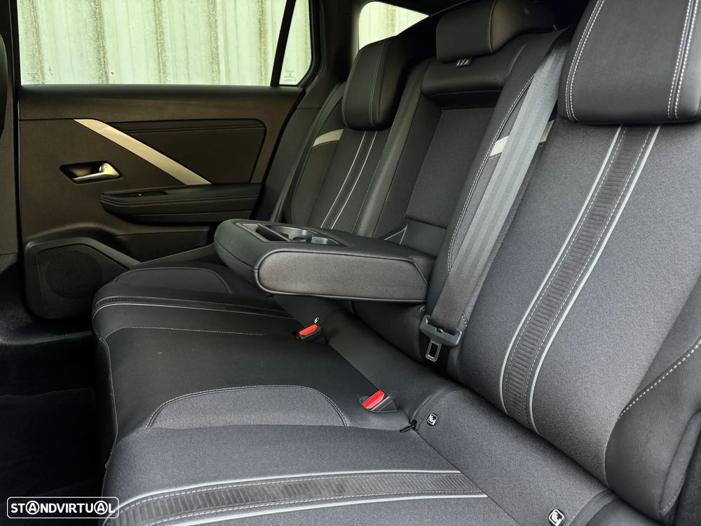 Opel Astra Sports Tourer 1.2 T GS Aut. - 33