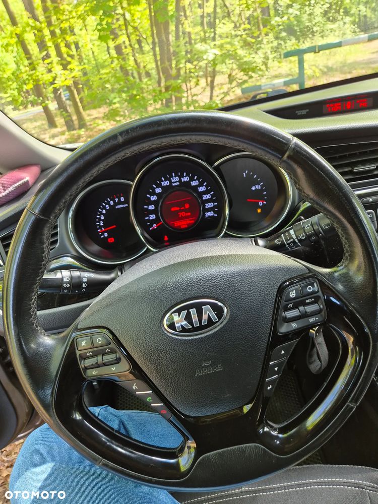 Kia Ceed - 16