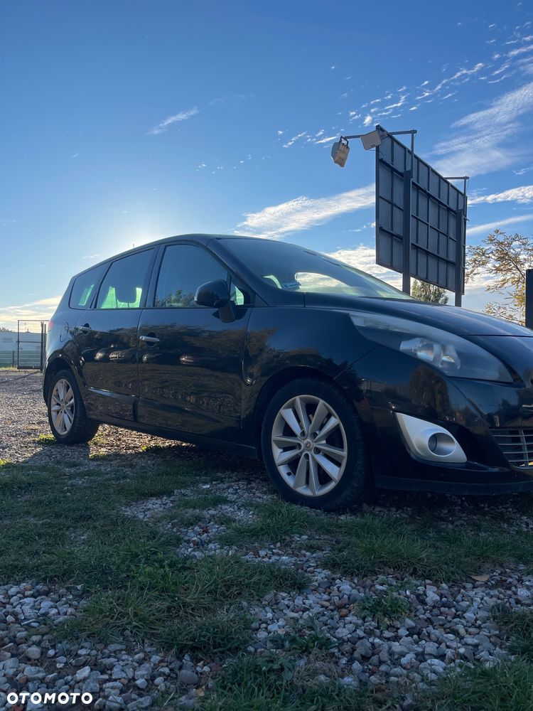 Renault Scenic 2010 photo 2