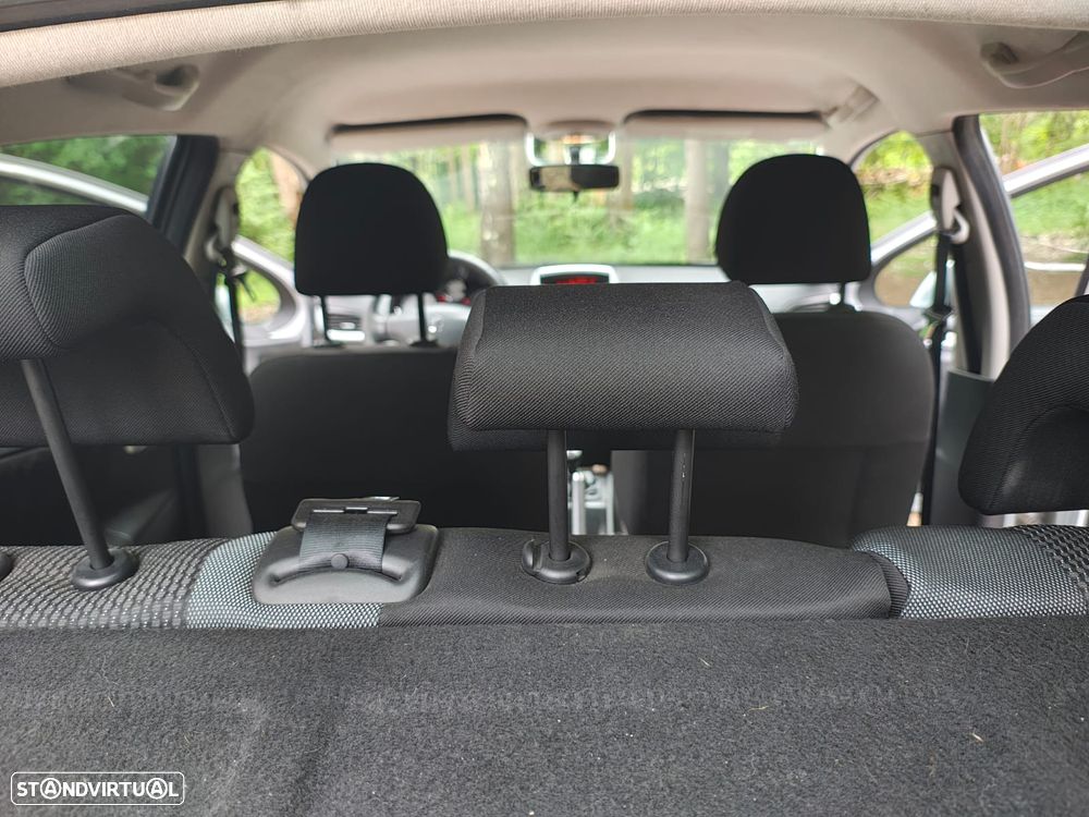 Peugeot 207 1.4 HDi Premium - 12