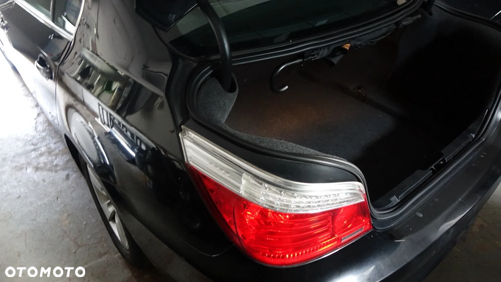 BMW Seria 5 525i - 29