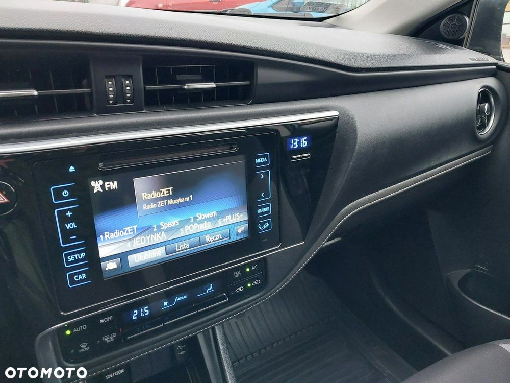 Toyota Auris 1.6 Premium - 25