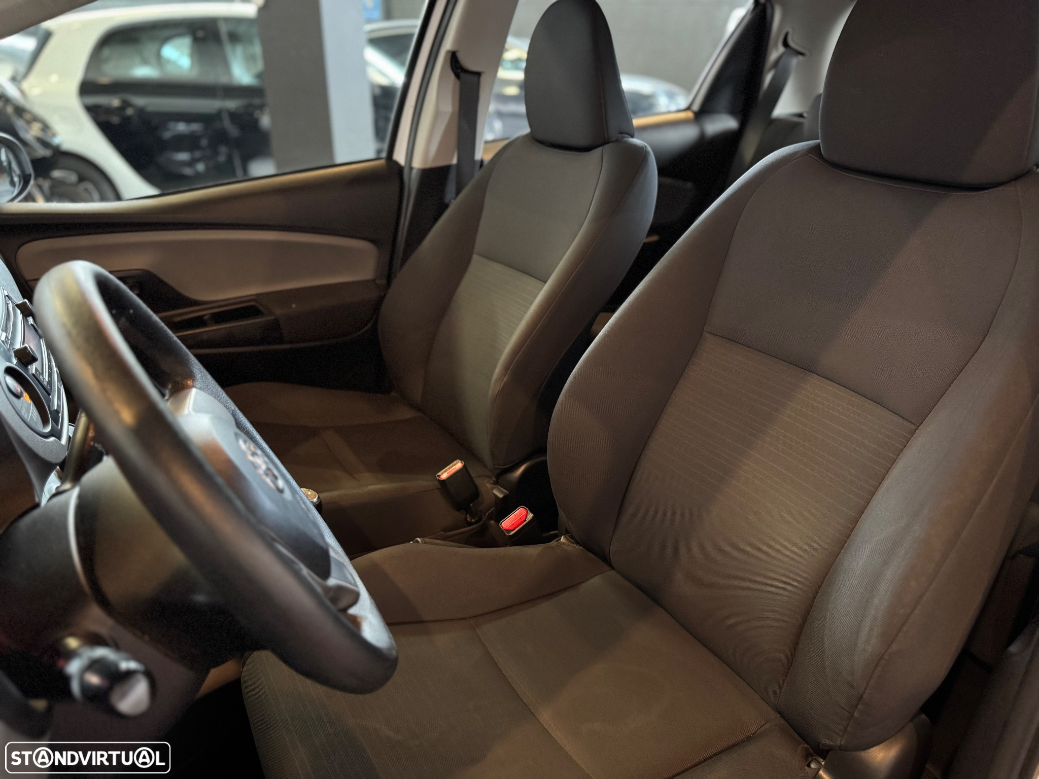 Toyota Yaris 1.0 VVT-i Comfort - 7