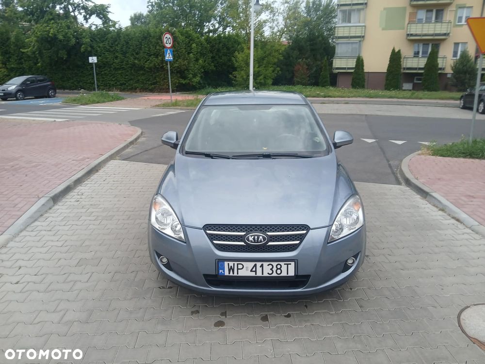 Kia Ceed - 2