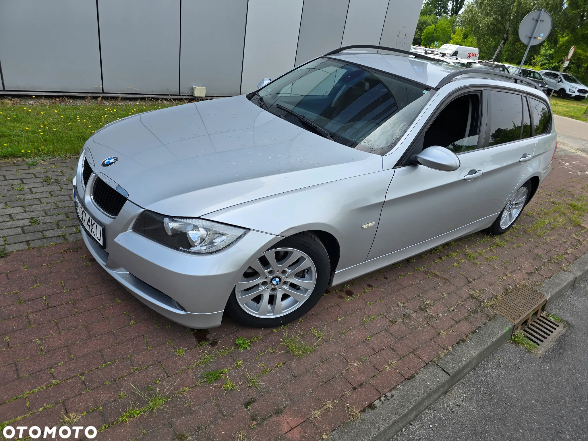 BMW Seria 3 320i Touring - 27