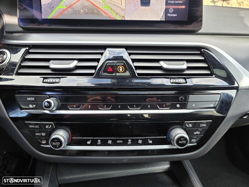 BMW 530 e Pack Desportivo M - 28