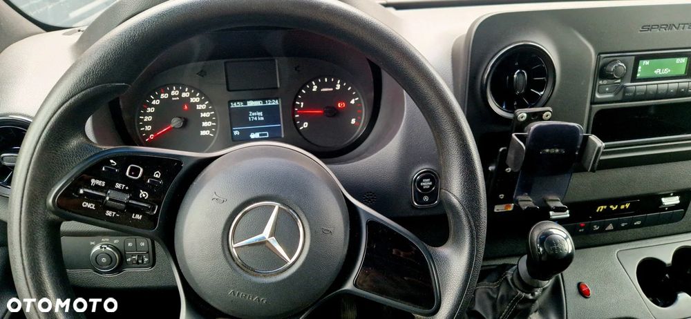 Mercedes-Benz Sprinter 519 - 15