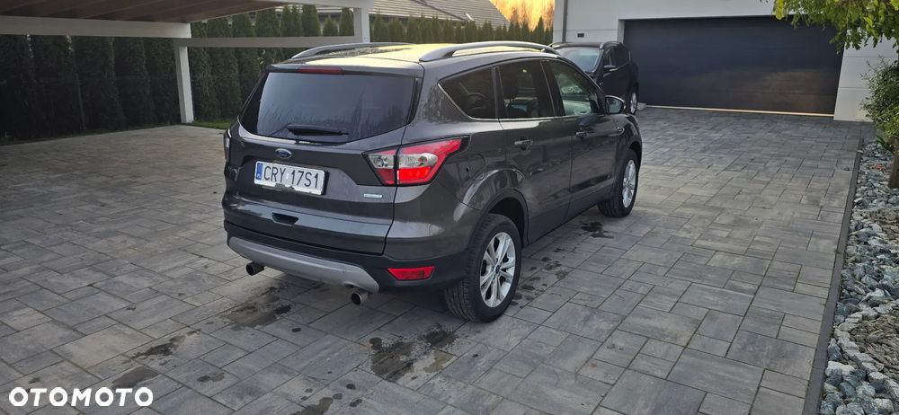 Ford Kuga 1.5 EcoBoost 2x4 Titanium - 6