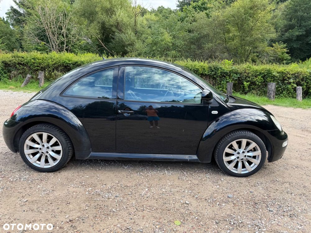 Volkswagen New Beetle - 4