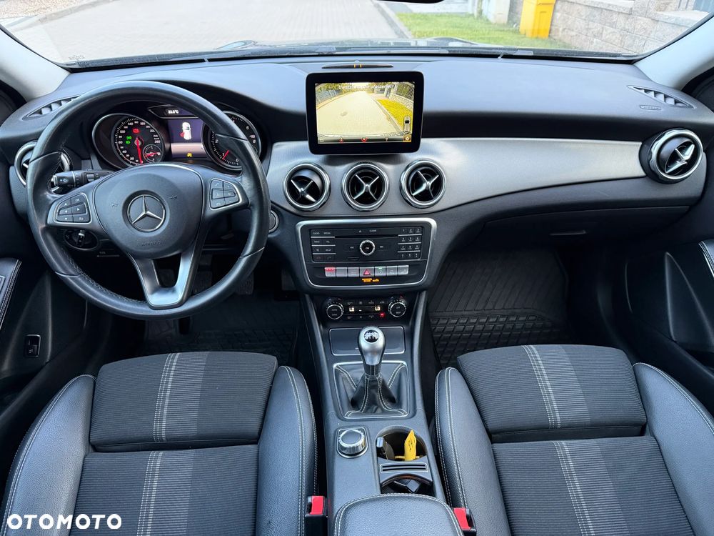 Mercedes-Benz GLA 180 (CDI) d Urban - 4