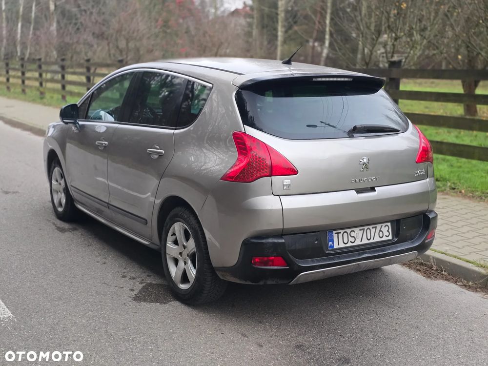 Peugeot 3008 Hybrid4 - 16