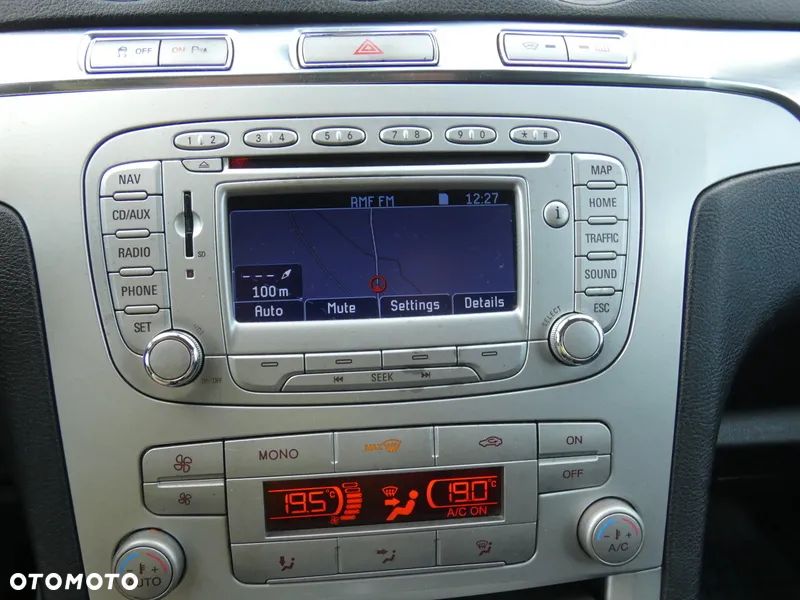 Ford S-Max 2.0 TDCi Titanium - 23