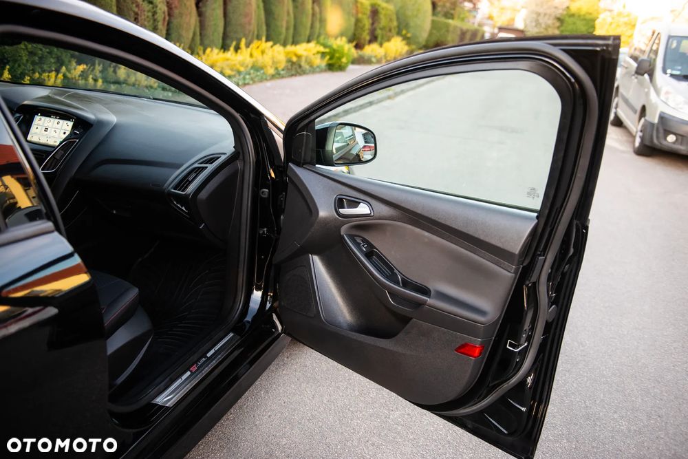 Ford Focus 1.5 EcoBoost ST-Line Red ASS - 27