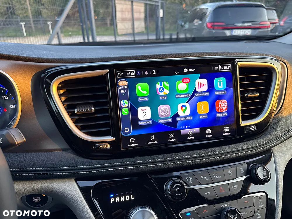Chrysler Pacifica - 37