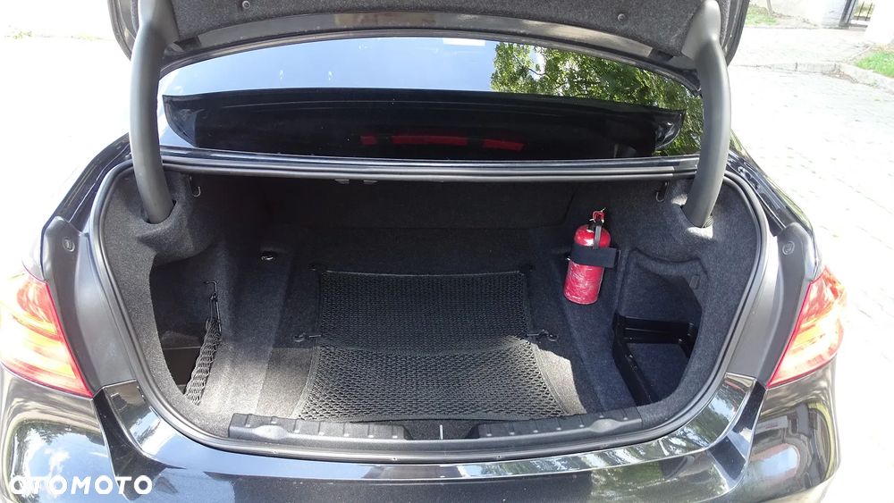 BMW Seria 3 320d Sport-Aut Sport Line - 9