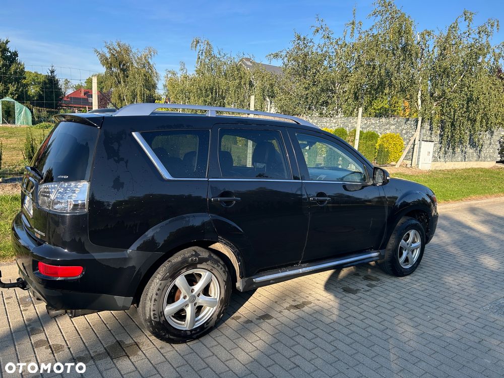 Mitsubishi Outlander - 7