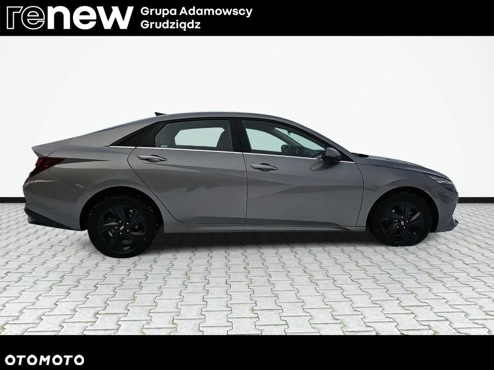 Hyundai Elantra 1.6 Smart - 11