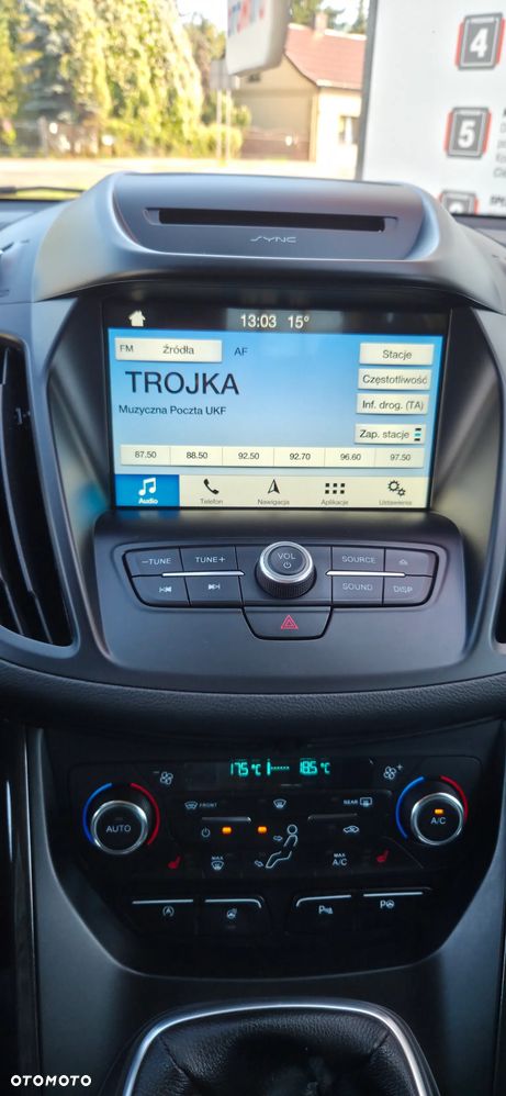 Ford Kuga 1.5 EcoBoost 2x4 Titanium - 26