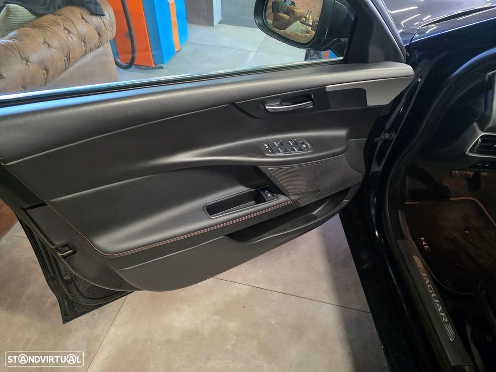 Jaguar XE E-Performance Aut. Prestige - 25