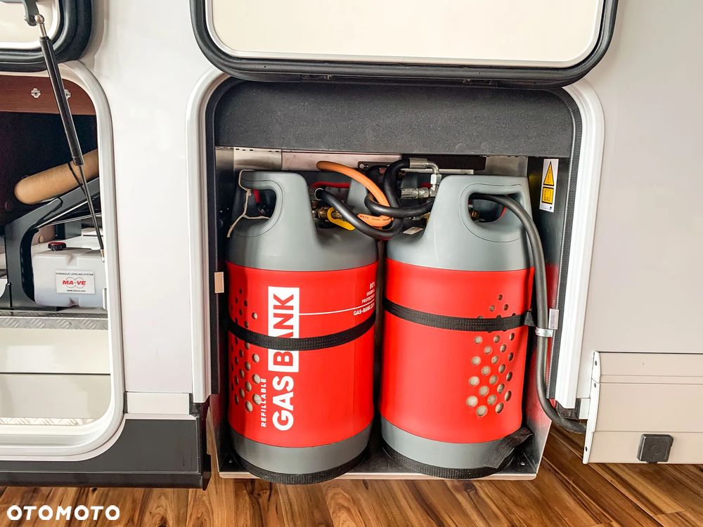 Carthago Chic C-line 4.9 LE Superior - 17