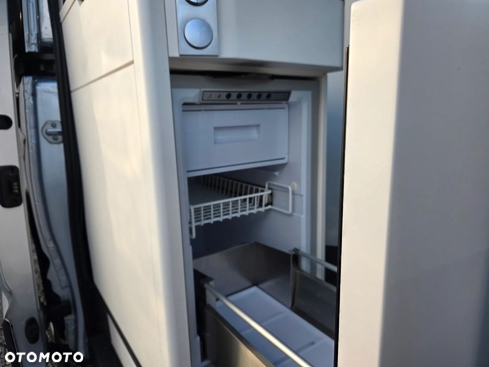 Volkswagen Grand California - 23