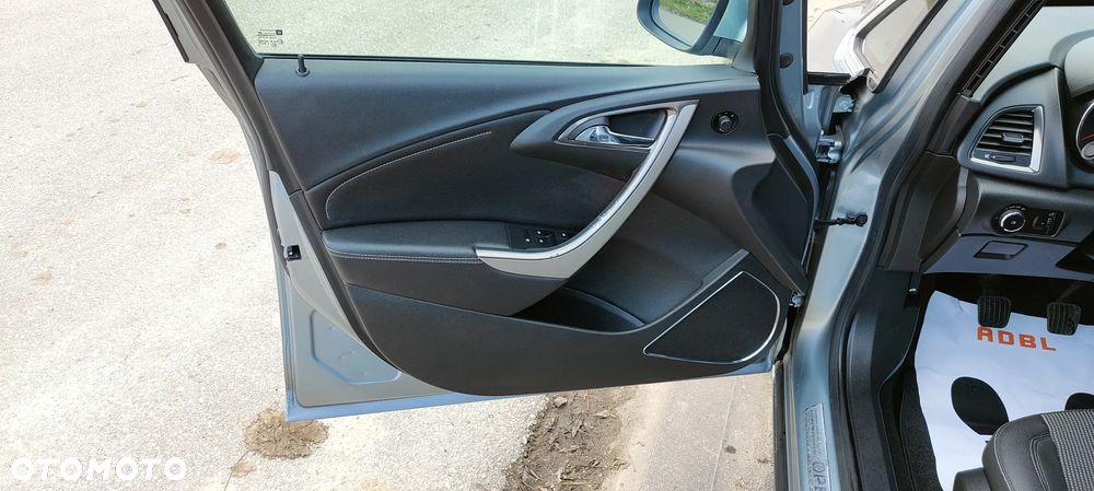 Opel Astra 1.6 Cosmo - 25