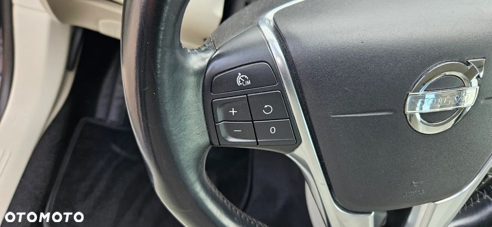 Volvo V40 T3 - 30