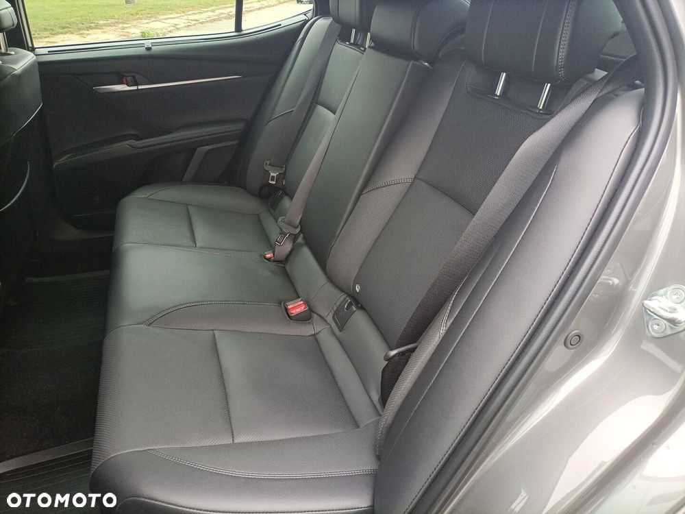 Toyota Camry - 12