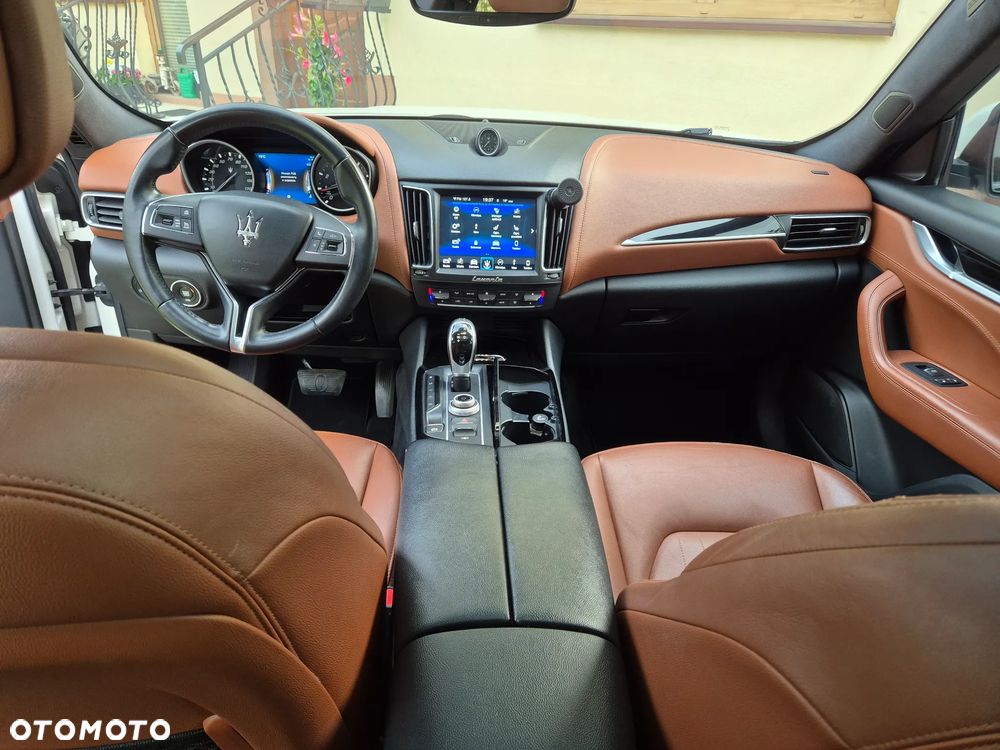 Maserati Levante - 36
