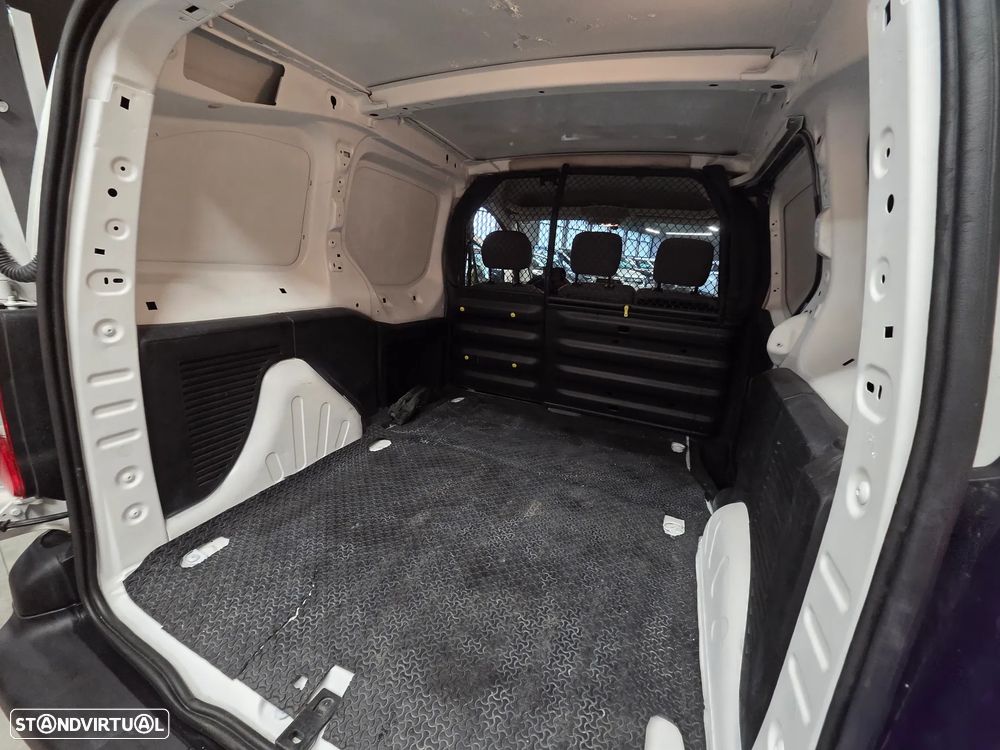 Peugeot Partner 3lugares 1.6 HDI - 6