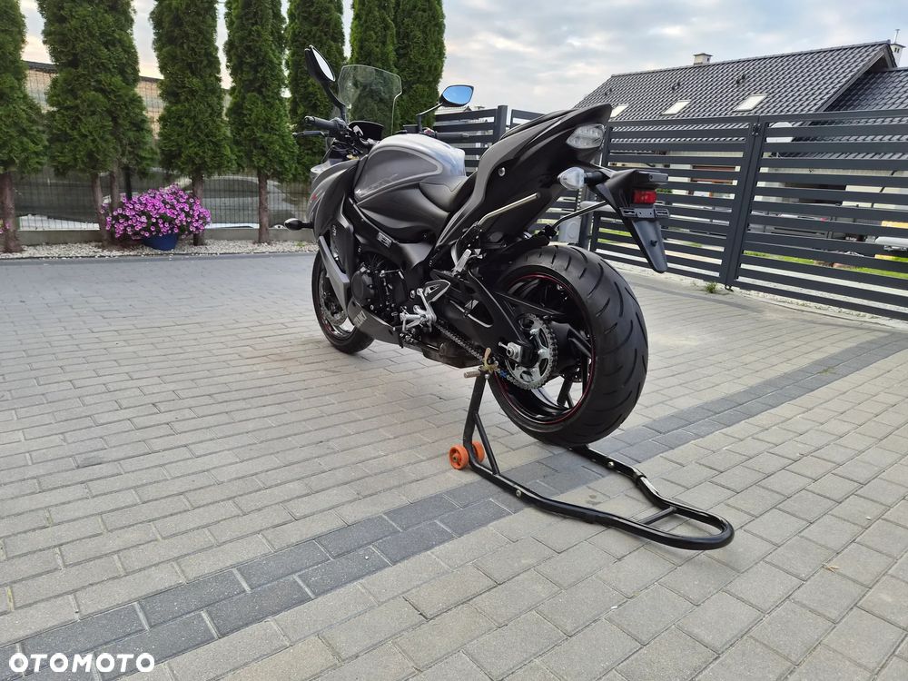 Suzuki GSX - 4