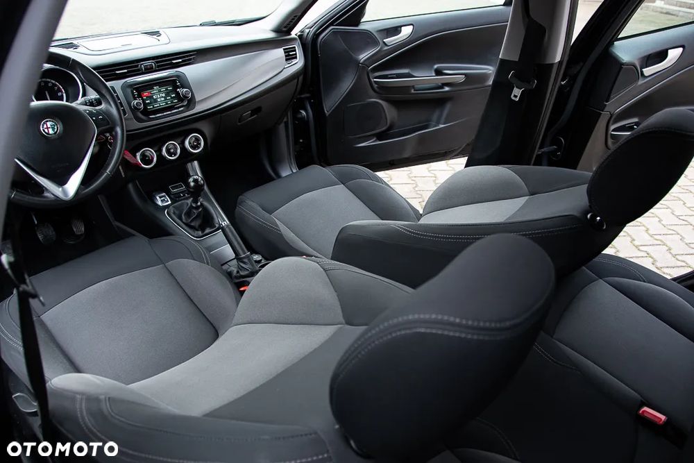 Alfa Romeo Giulietta 1.4 TB Impression - 33