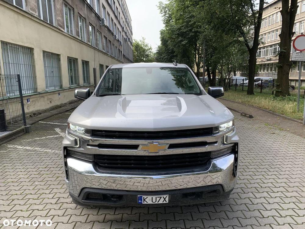 Chevrolet Silverado - 4
