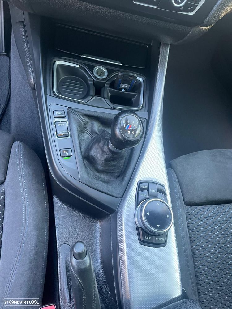 BMW 120 d Pack M - 25