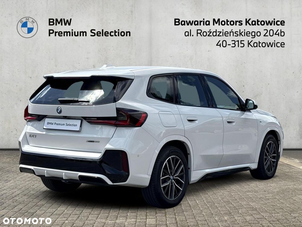 BMW iX1 - 2