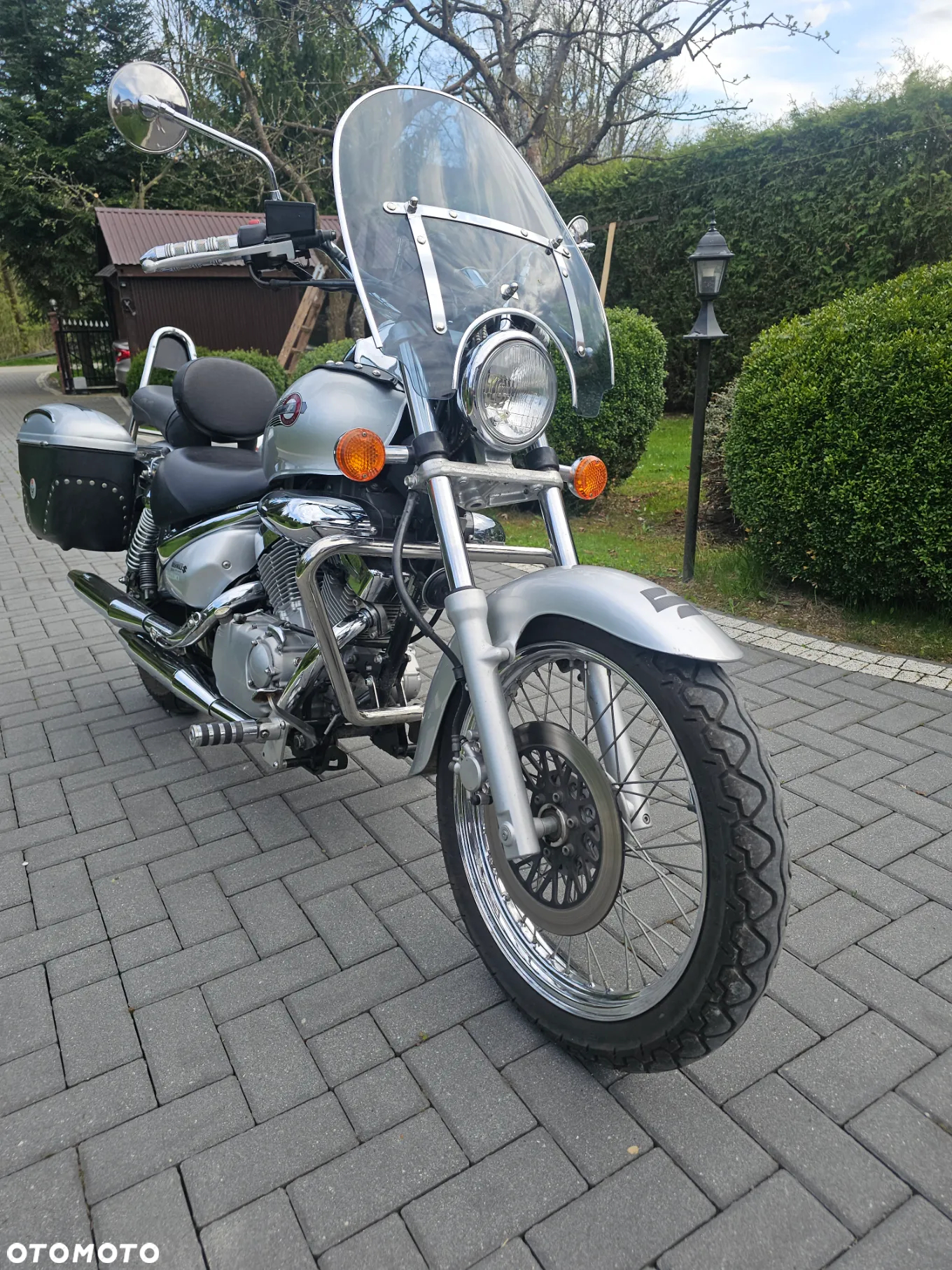 Suzuki Intruder - 2