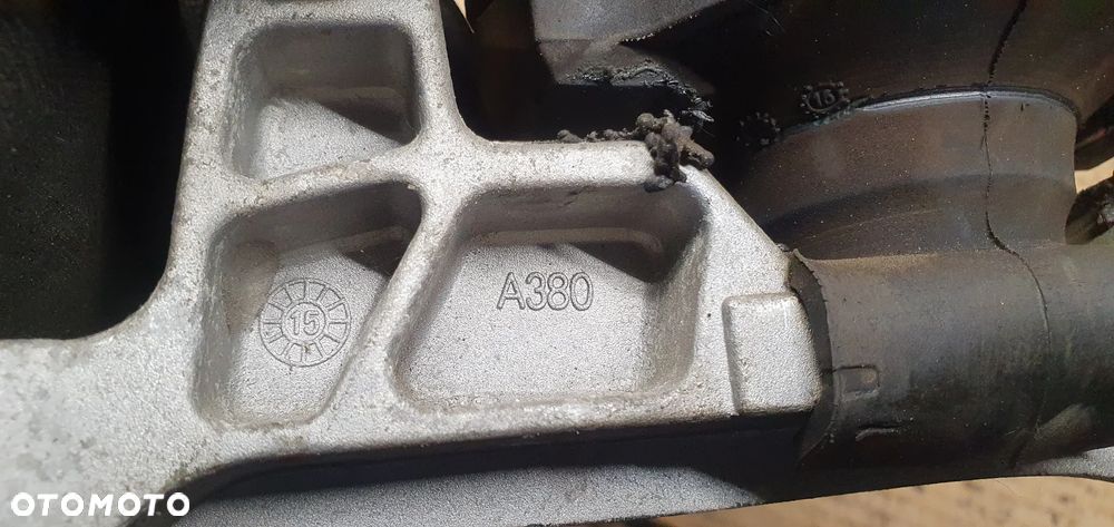 Łapa poduszka silnika Ford Focus MK3 1.6 TDCI - 4